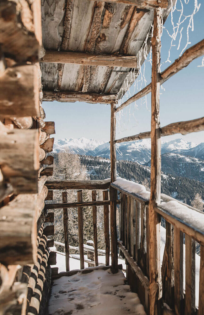 Aussicht Naturfreundehütte Zettersfeld Aussicht von der hölzernen Naturfreundehütte Zettersfeld bei herrlichem Winterwetter.