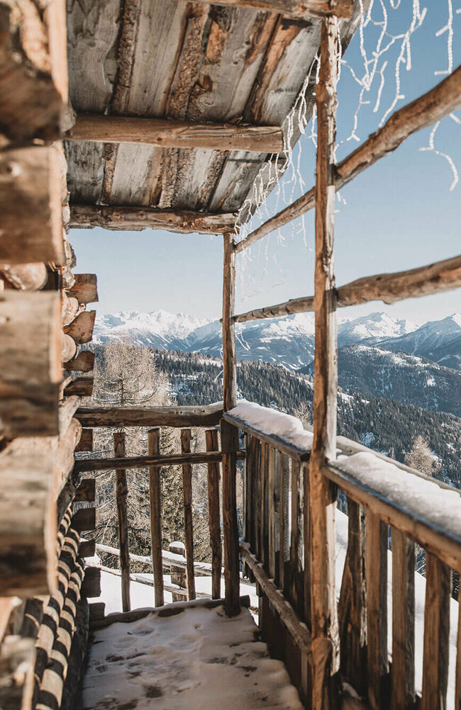 Aussicht Naturfreundehütte Zettersfeld Aussicht von der hölzernen Naturfreundehütte Zettersfeld bei herrlichem Winterwetter.