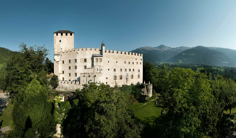 Castle Bruck, Lienz