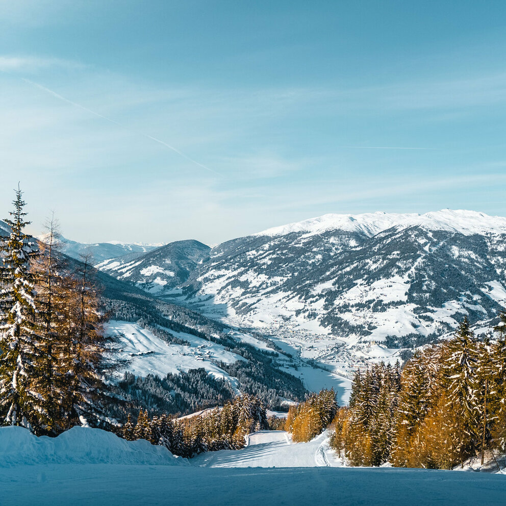 Majestätische Aussicht beim Skifahren in Kartitsch