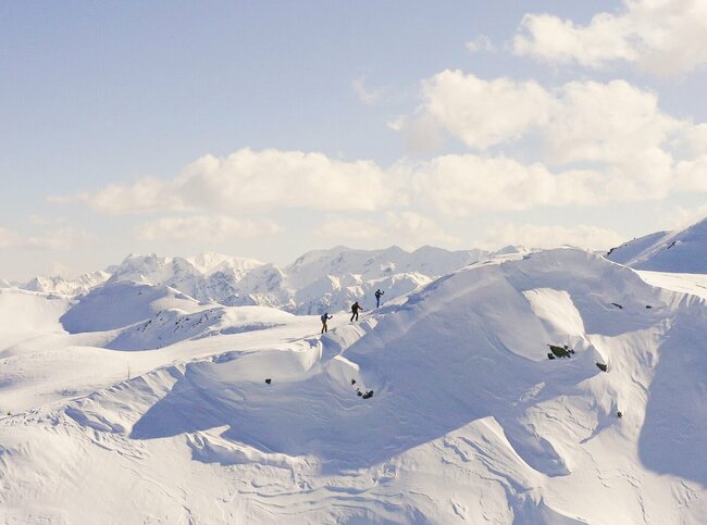 Skitour Anstieg in Villgraten Skitourengeher:innen beim Anstieg in Villgraten