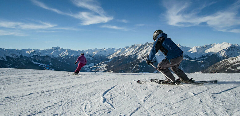Skifahrer im Großglockner Resort Kals Matrei