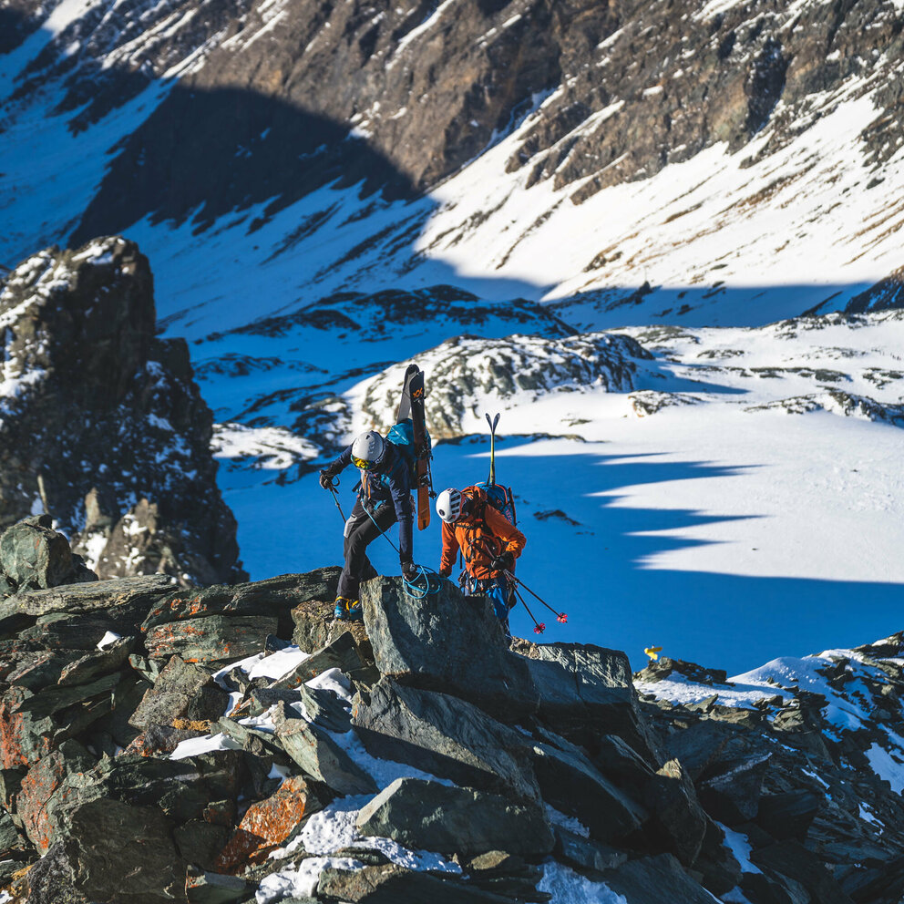 Zwei Kletterer auf dem Klettersteig zur Adlersruhe