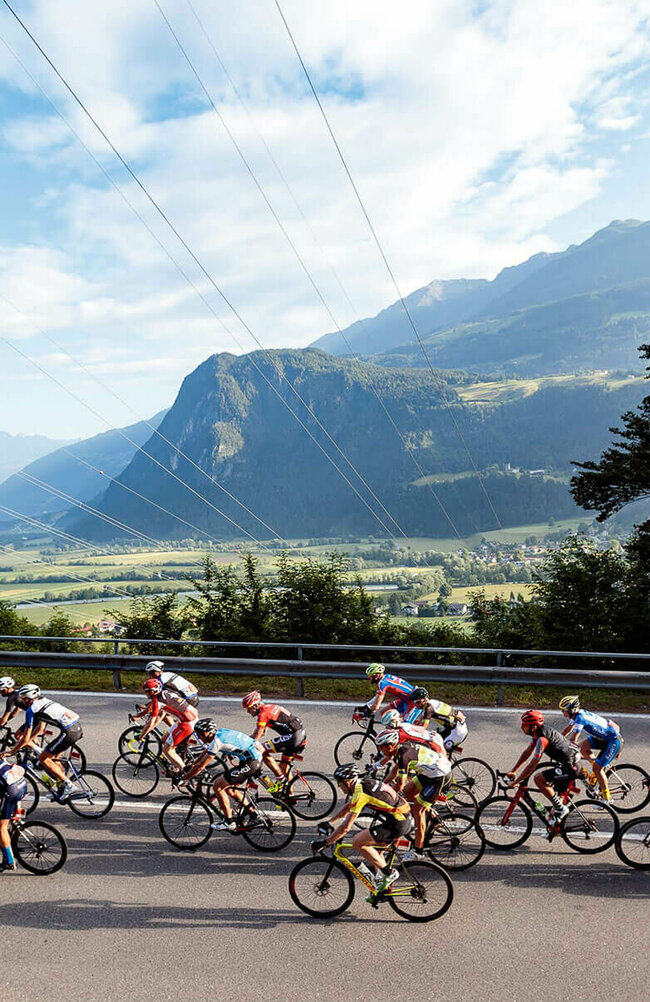 Kleines Teilnehmerfeld der Dolomitenradrundfahrt und Supergirodolomiti.
