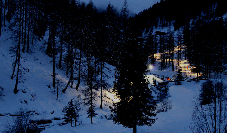 Beleuchtete Rodelbahn am Kalksteinerweg in Innervillgraten