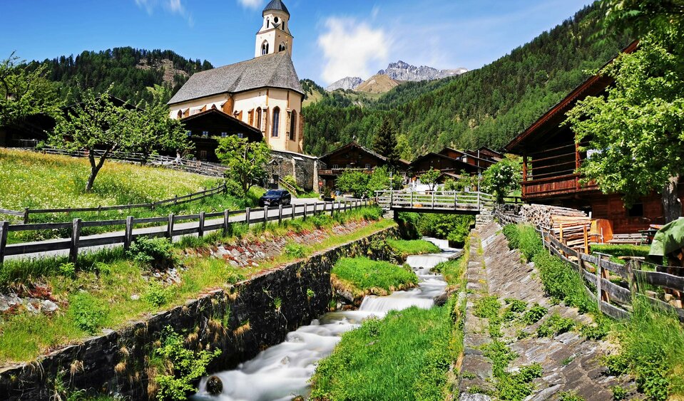 ...frescoes of the Pilgrimage church Maria Schnee