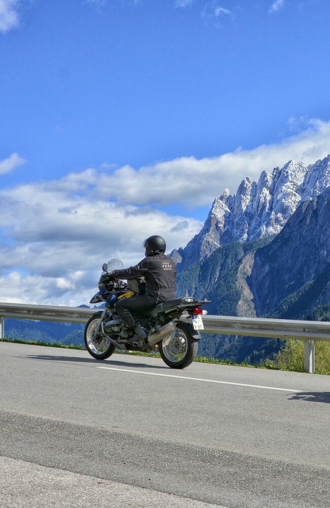 Motorrad Dolomiten Schnee Motorrad Dolomiten Schnee