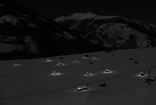 Schupfenbeleuchtung auf den Tilliacher Feldern