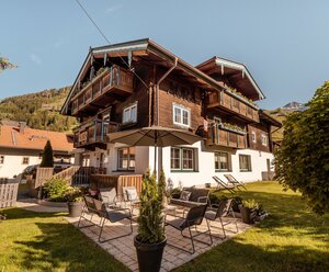 Aura Bed & Breakfast