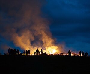 Sonnwendfeuer der Lorenzner Jugend