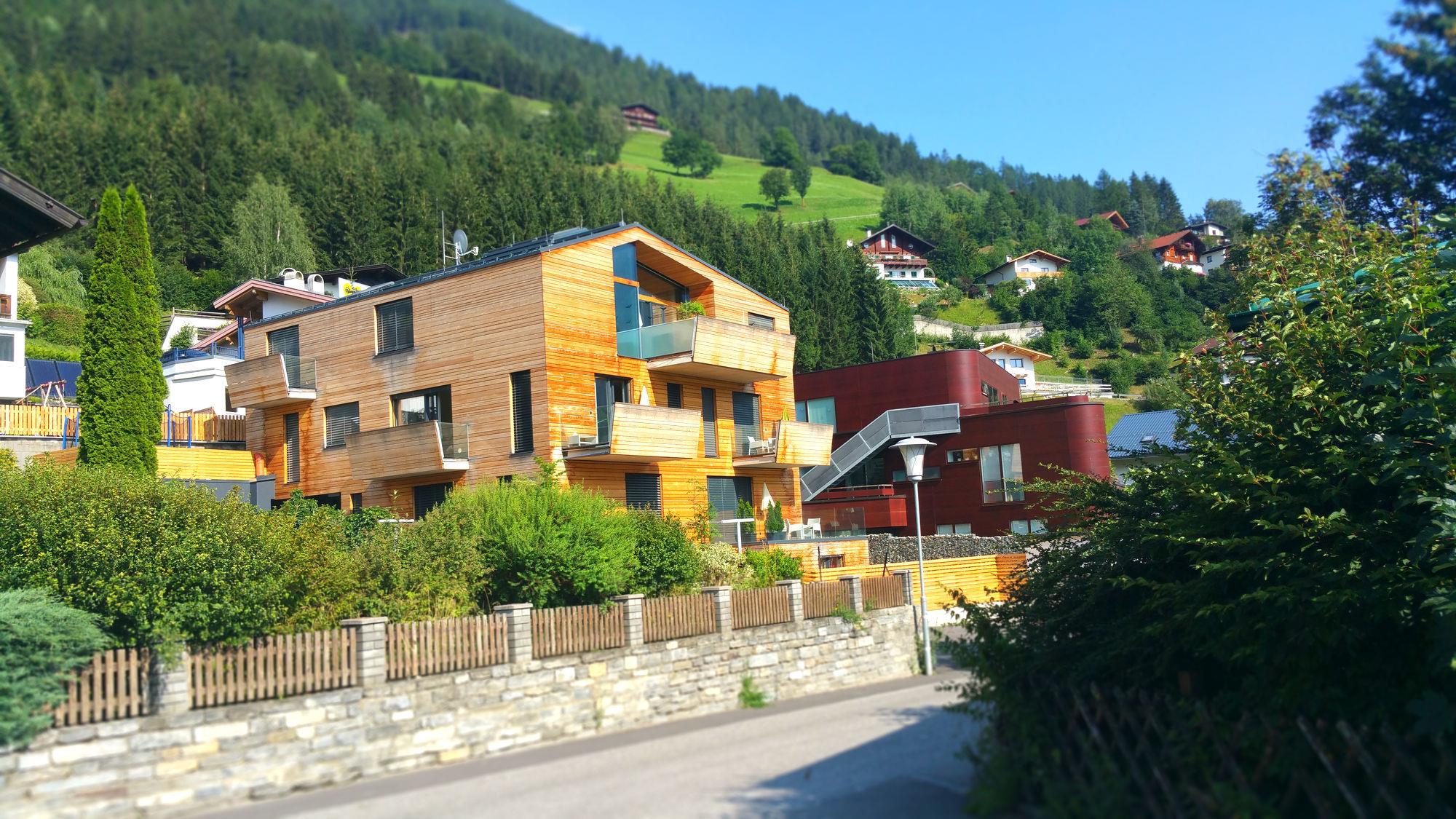 Alpines-traditionelles-Appartementhaus-in-Tirol-ti.jpg