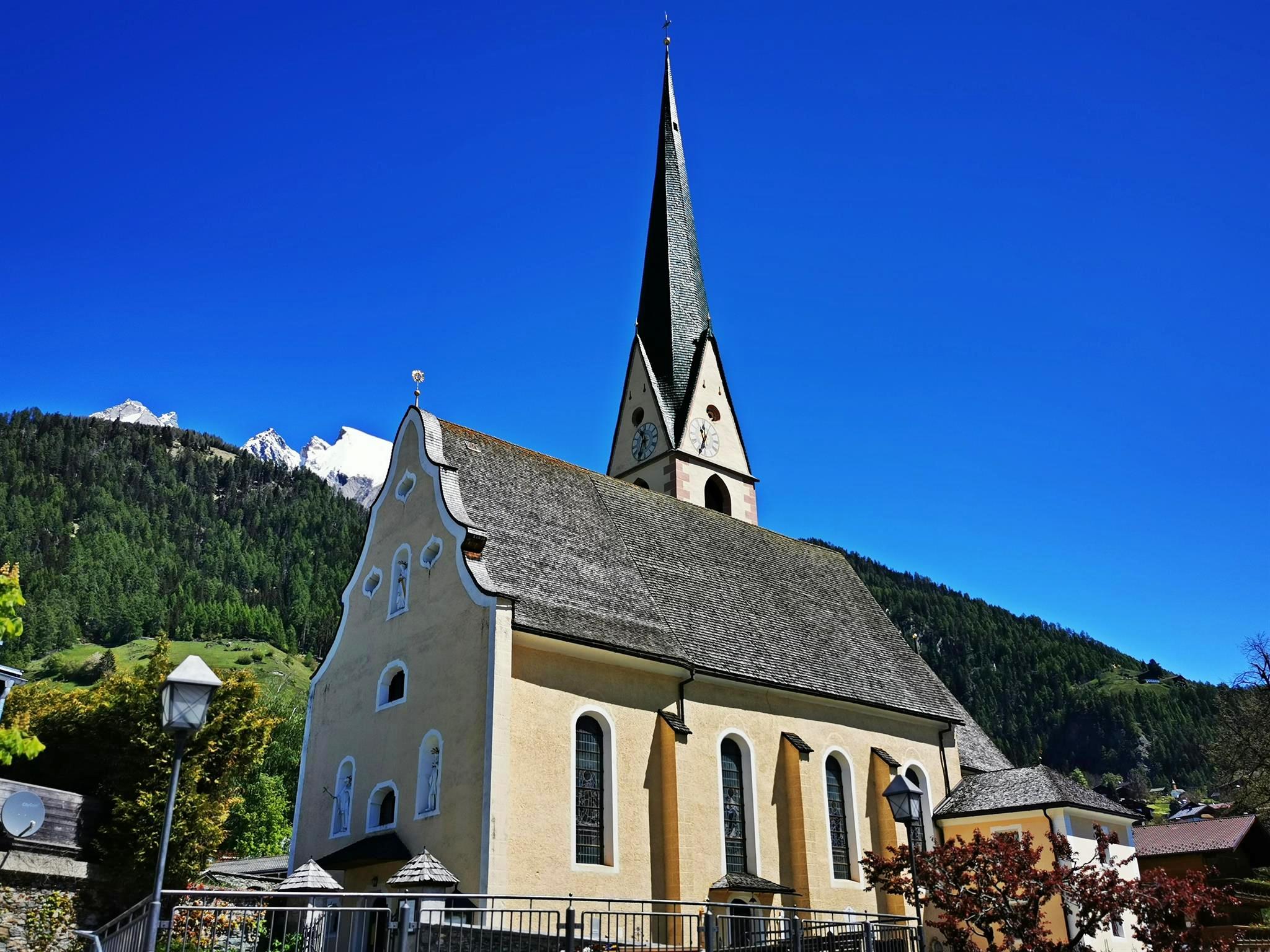 Pfarrkirche-Virgen.jpg