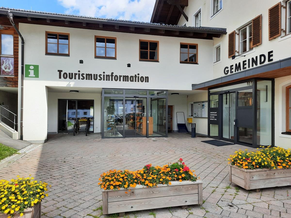 Tourismusbuero-Obertilliach.jpg